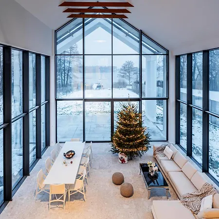 Boskata & Wellness Slesin Villa *