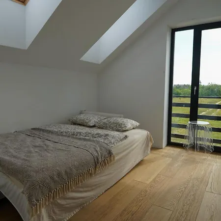 Stodoly Nad Jeziorem Niebo I Ziemia * Mikorzyn (Konin)