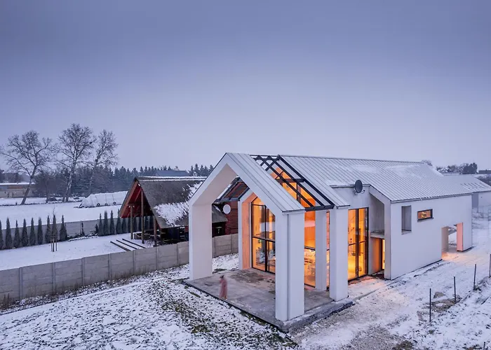 Stodoly Nad Jeziorem Niebo I Ziemia *