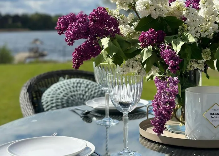 Stodoly Nad Jeziorem Niebo I Ziemia *