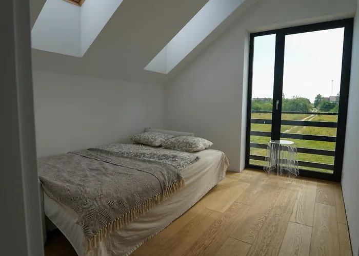 Stodoly Nad Jeziorem Niebo I Ziemia * Mikorzyn (Konin)