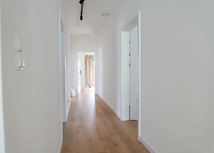 Stodoly Nad Jeziorem Niebo I Ziemia Mikorzyn (Konin)