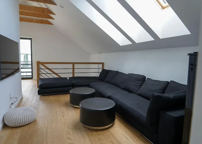 Stodoly Nad Jeziorem Niebo I Ziemia Willa Mikorzyn (Konin)