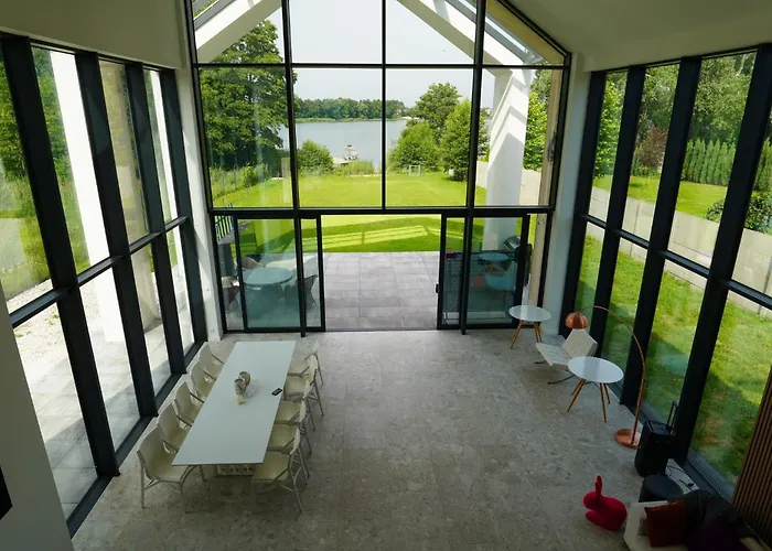 فيلة Stodoly Nad Jeziorem Niebo I Ziemia *