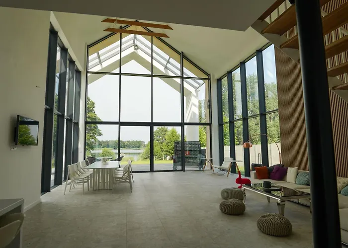 Stodoly Nad Jeziorem Niebo I Ziemia * Mikorzyn (Konin)